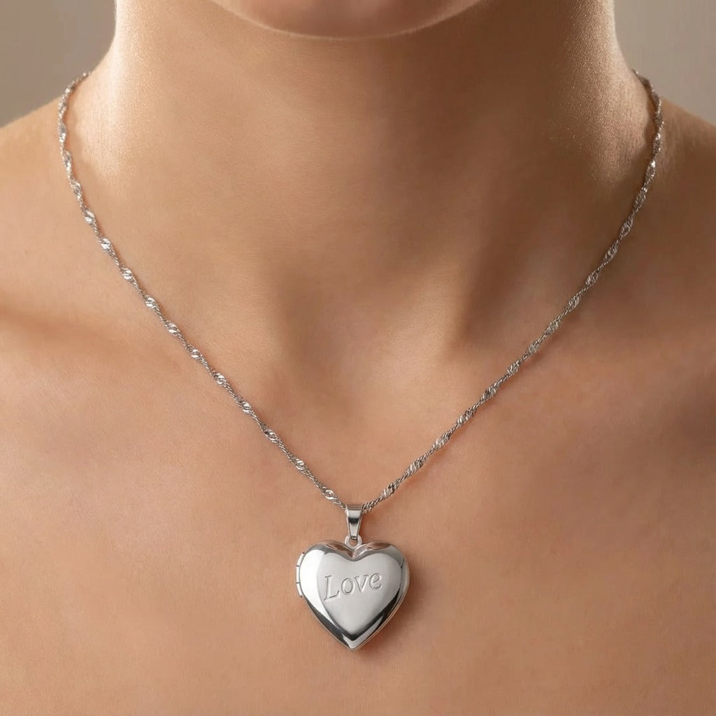 Relicario De Acero Corazón Love Plateado