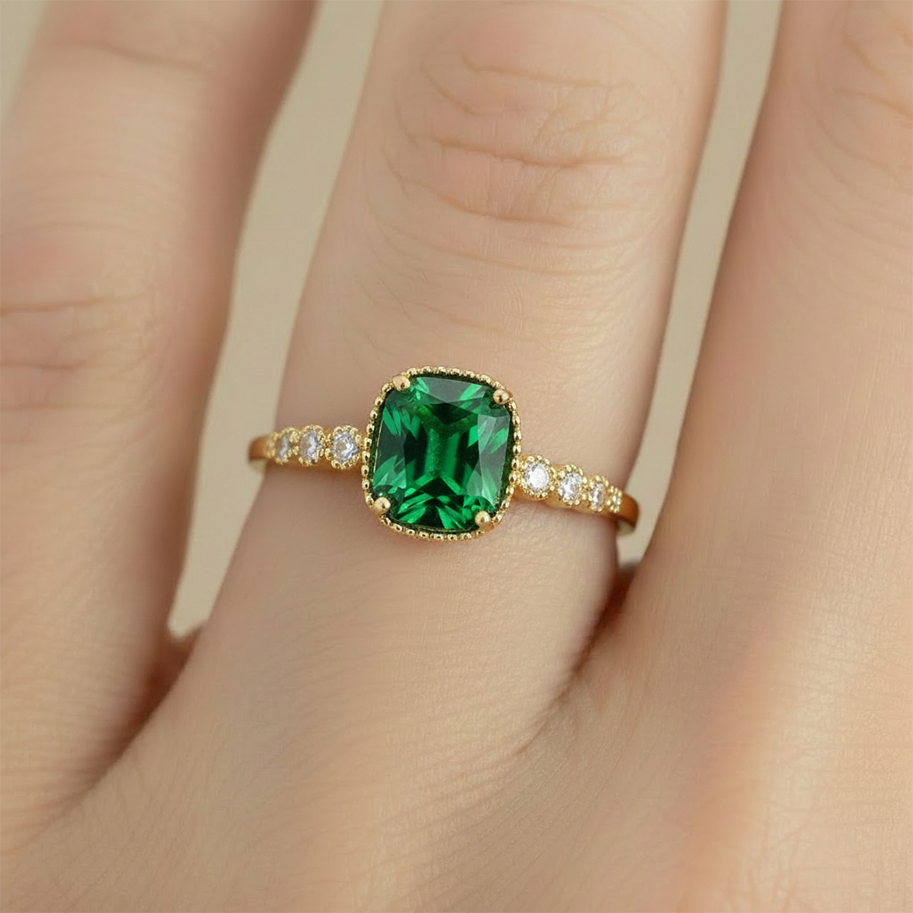 Anillo C #76 Ajustable Piedra Verde Rodinado