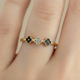 Anillo C #79 Ajustable Trebol Negro Rodinado