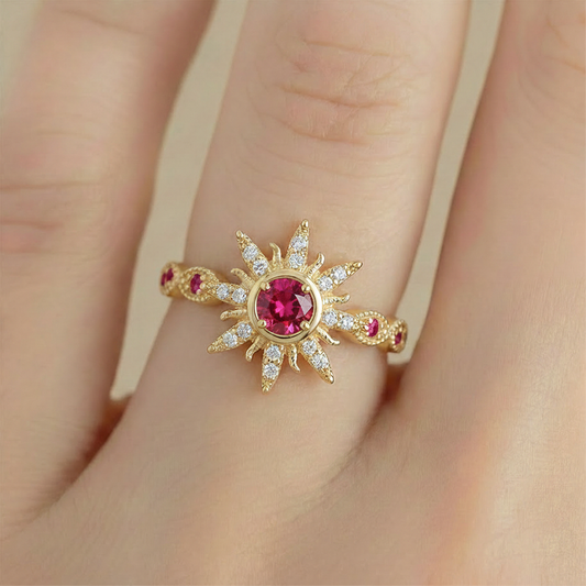 Anillo C #88 Ajustable Sol Piedra Roja Rodinado