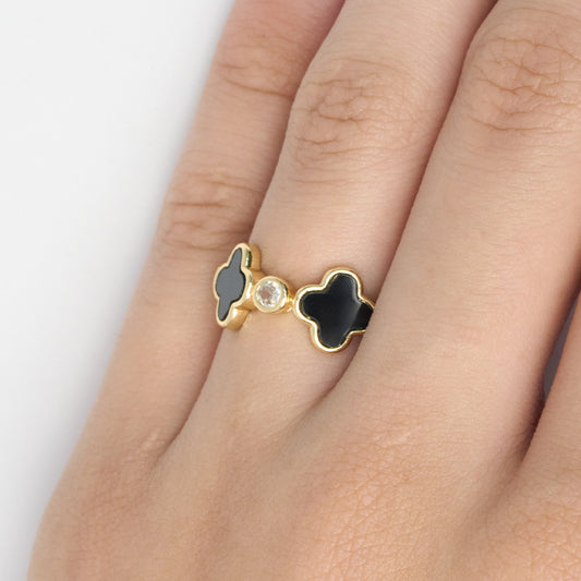 Anillo Trébol Piedra Negra C #35 Dorado Rodinado