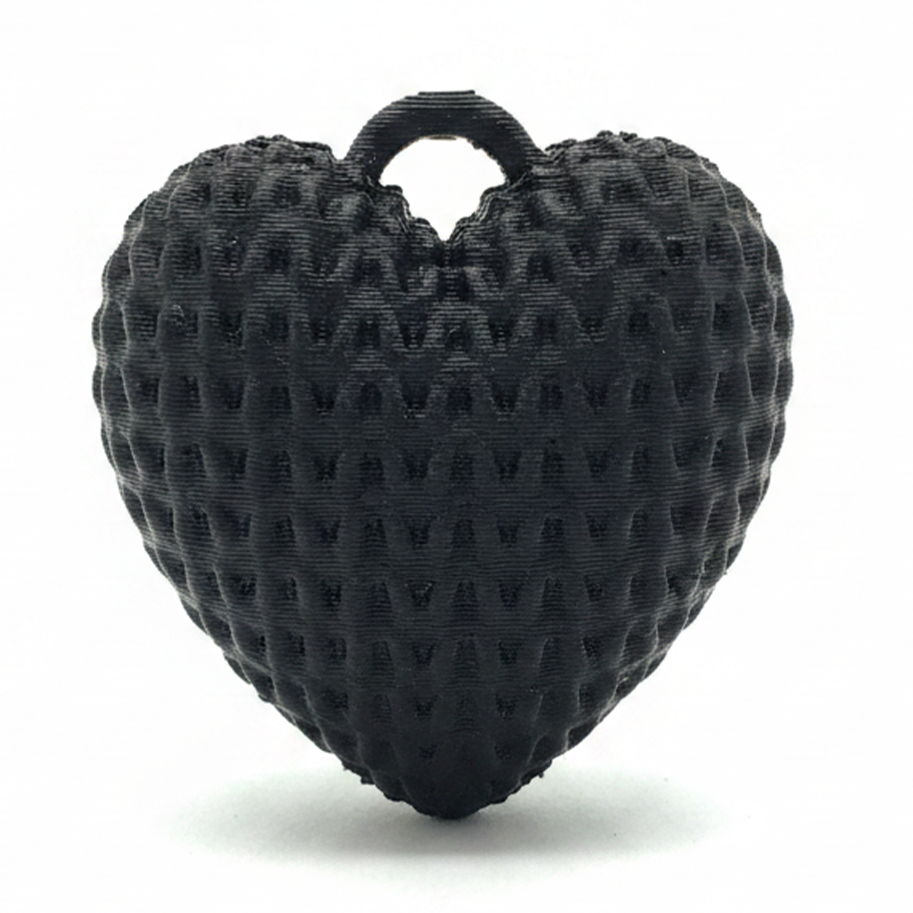 Dije Corazón Negro 3Cm Tejido Collar Acrílico
