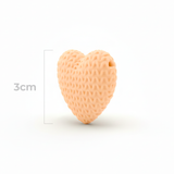 Dije Pasador Corazón Beige 3Cm Tejido Acrílico