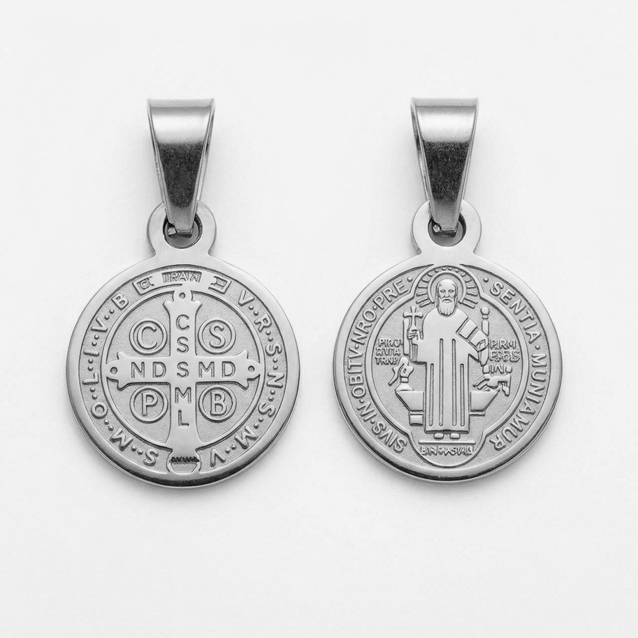 Dije San Benito Collar Plateado Rodinado