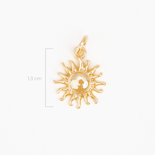 Dije Sol Liso Pequeño Dorado Rodinado
