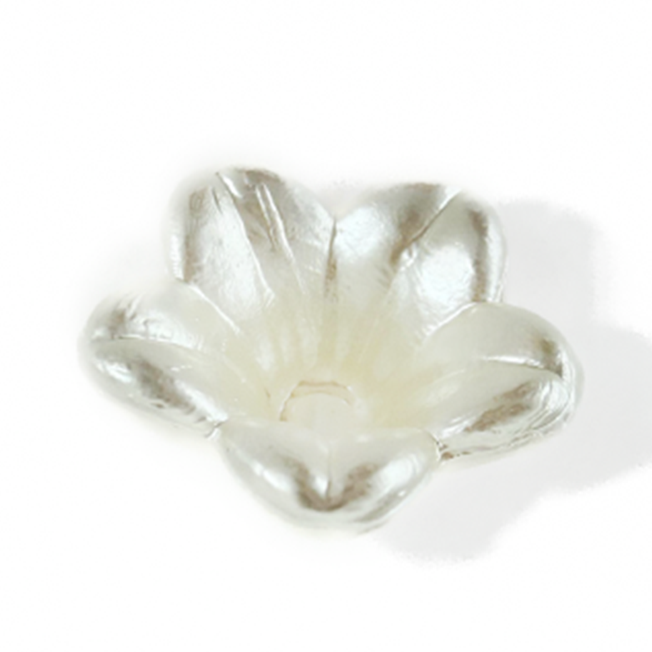 Flor Campana Plástica 13 x 7mm x Unidad