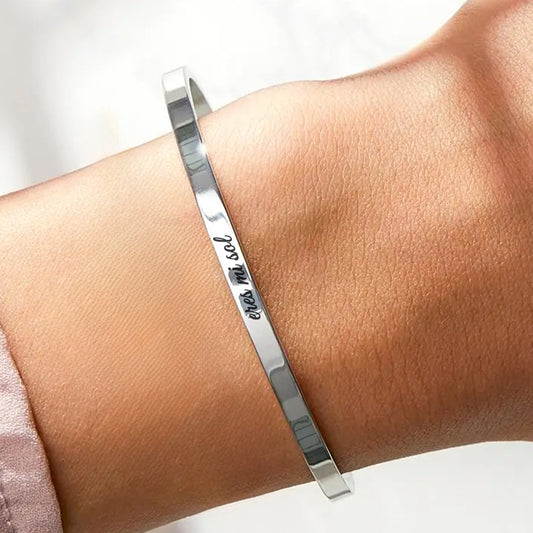 Brazalete Personalizable Plano De Acero 6mm Plateado + Marcación 1 Lado