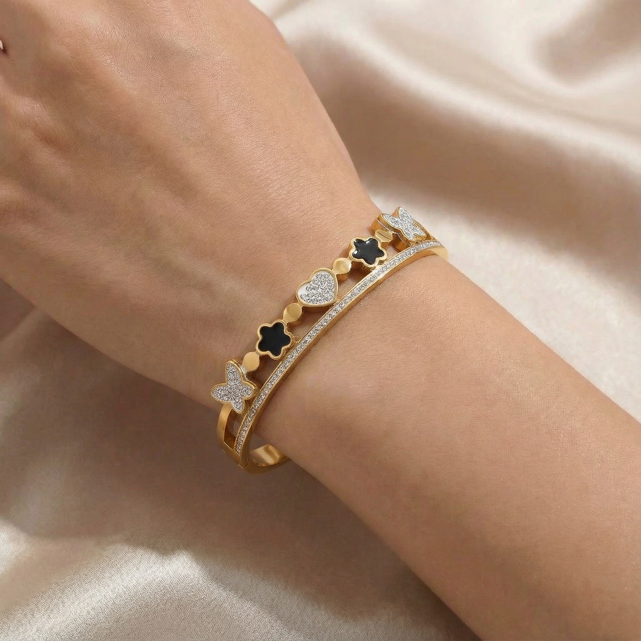 Brazalete Figuras Acero Dorado