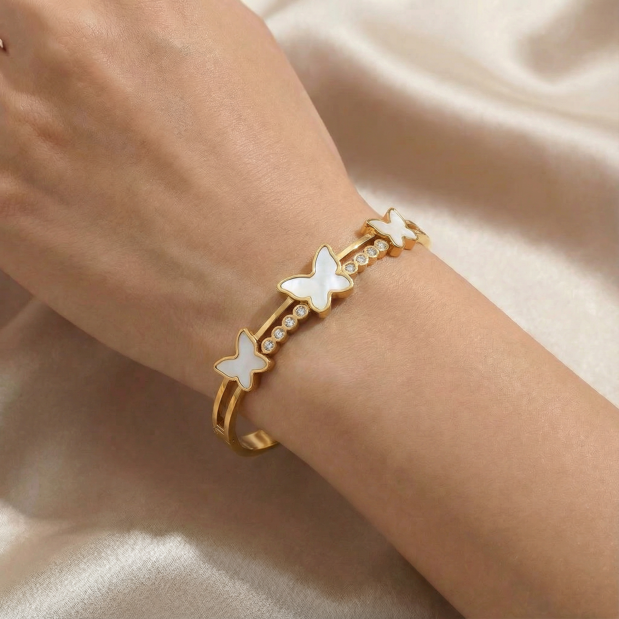 Brazalete Mariposas Acero Dorado