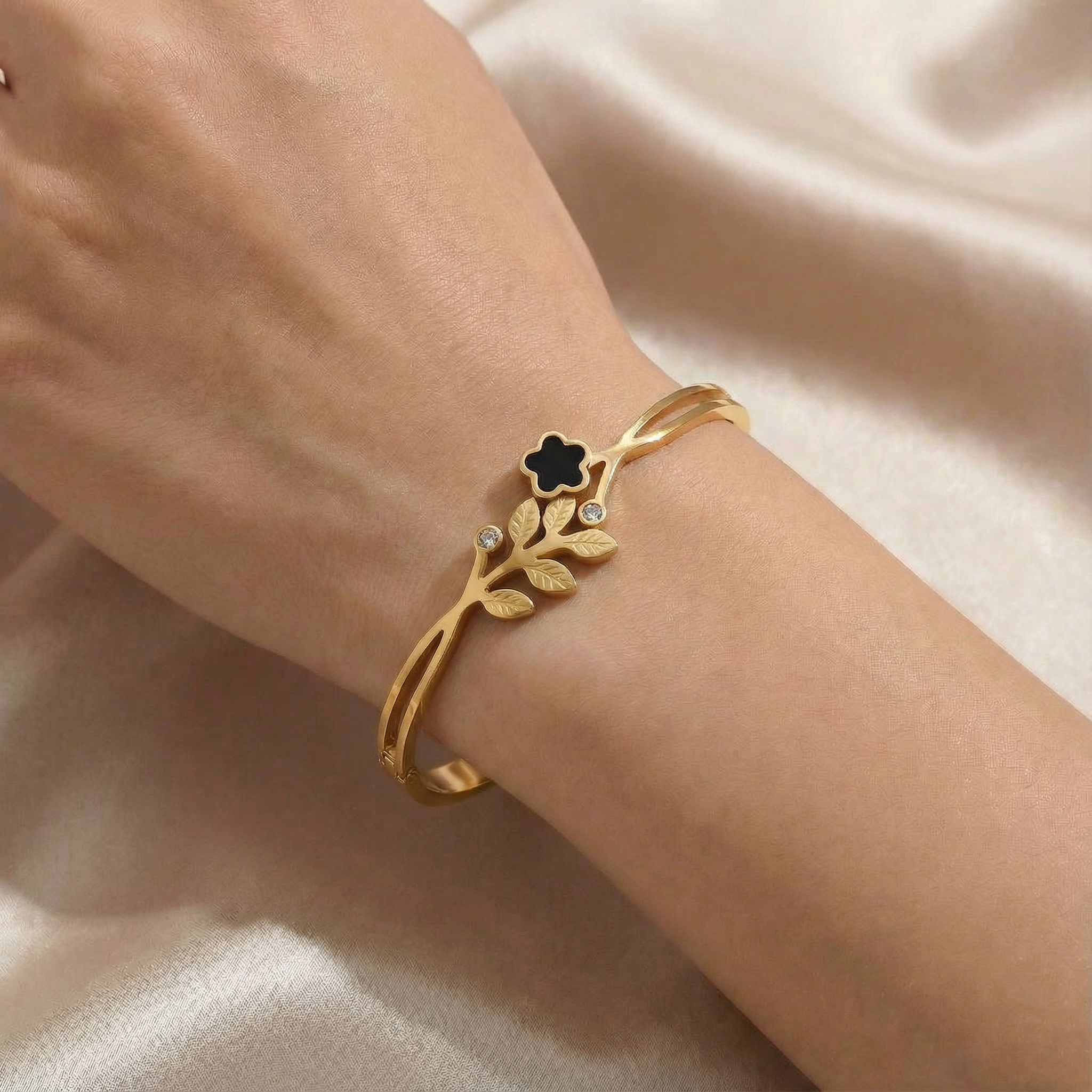 Brazalete Espiga Acero Dorado